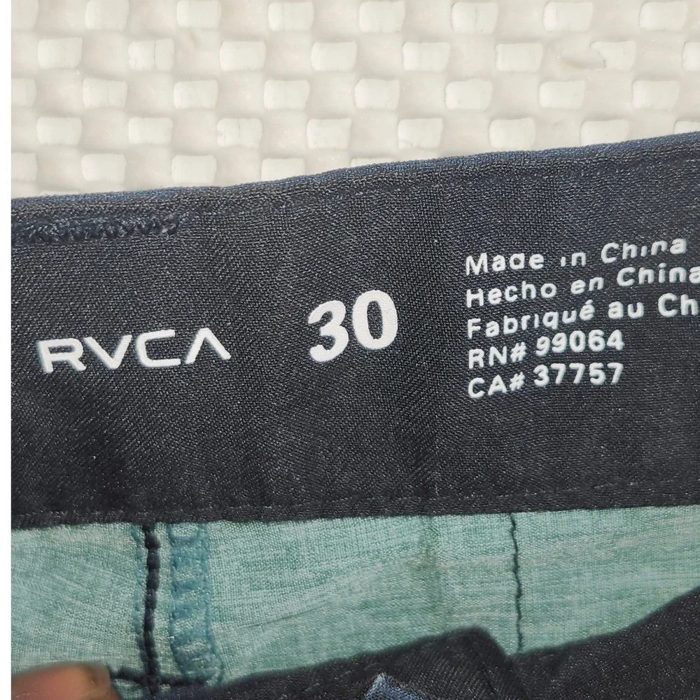 RVCA Boys Hybrid Shorts Size 30 Colorblock Black Green 4-Way Performance Stretch